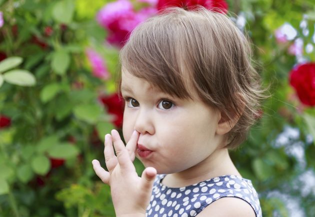 Pode fazer sem medo: entenda a importância de lavar o nariz do seu filho